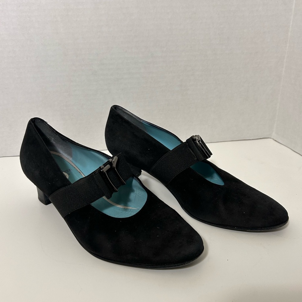 Thierry Rabotin Made In Italy Size 38 (7) Black Suede Mary Jane Pumps Shoes